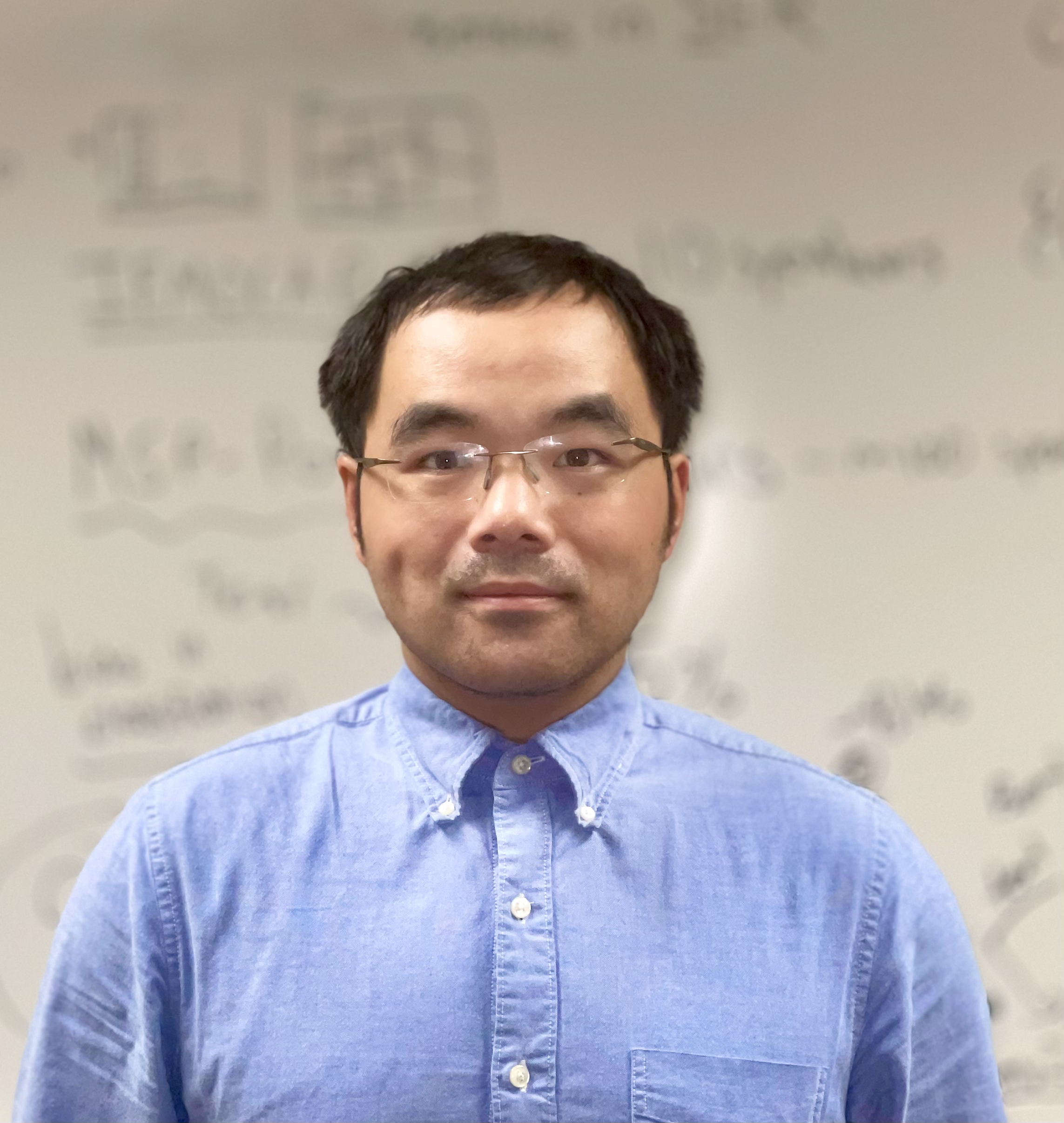 Portrait of Mulong Luo